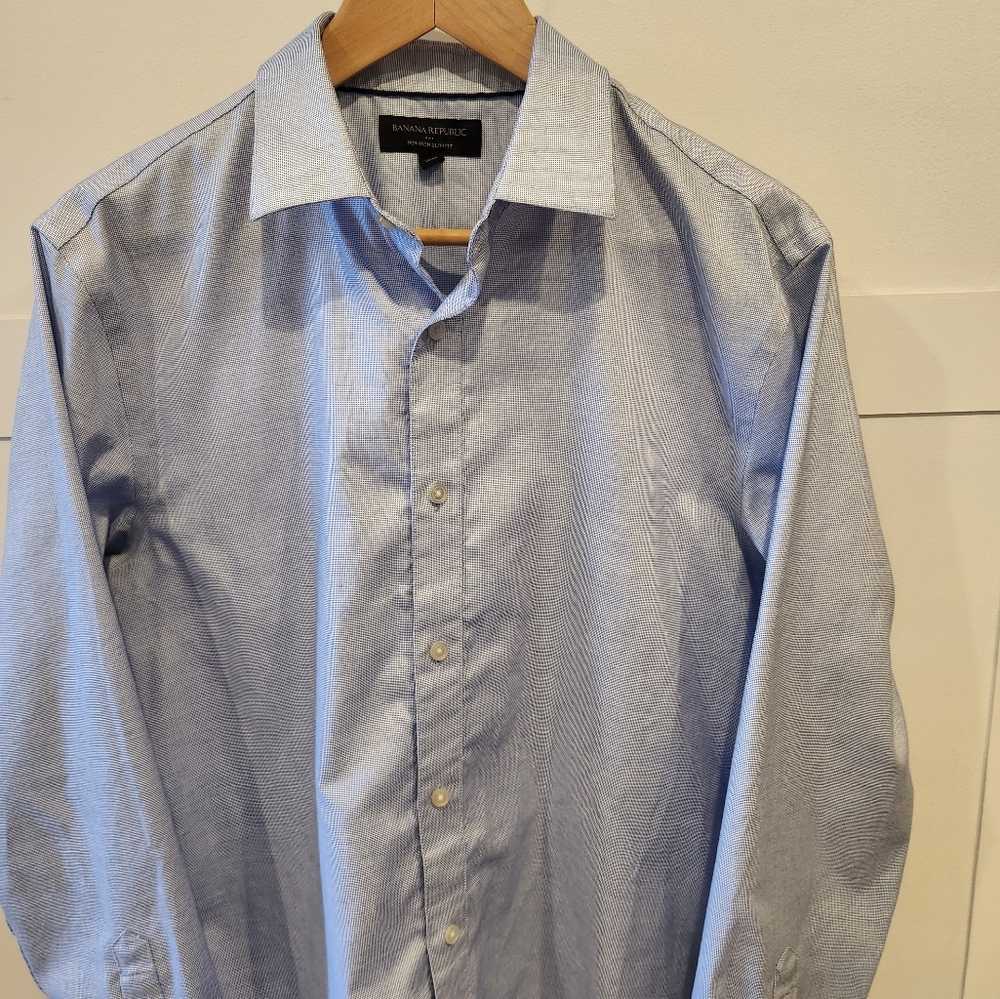 Mens Meduim dress shirt